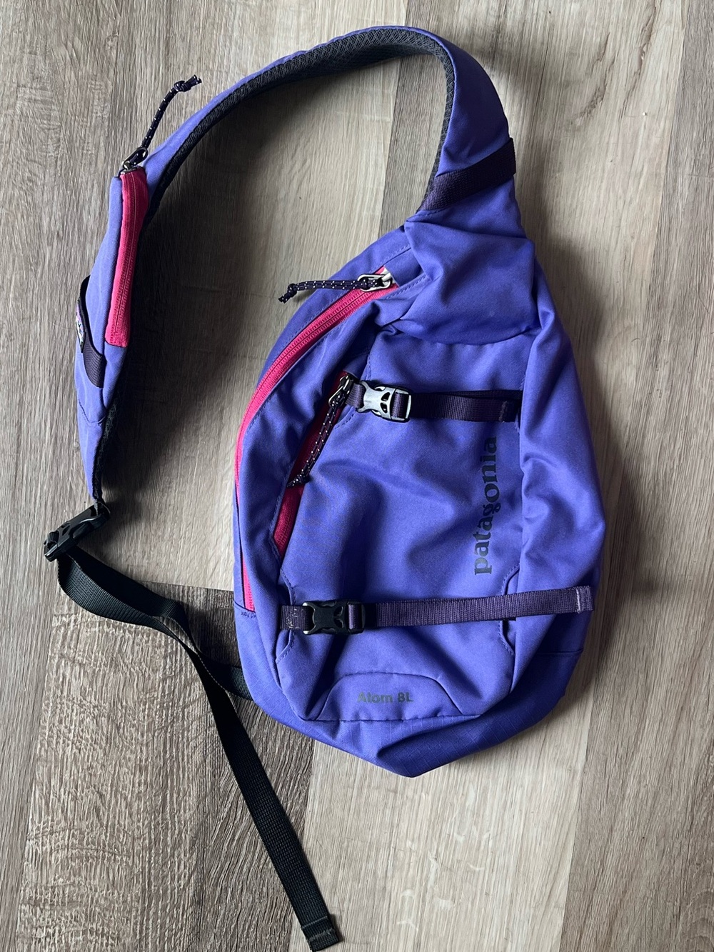 Patagonia Atom 8L Sling Bag Purple /Pink